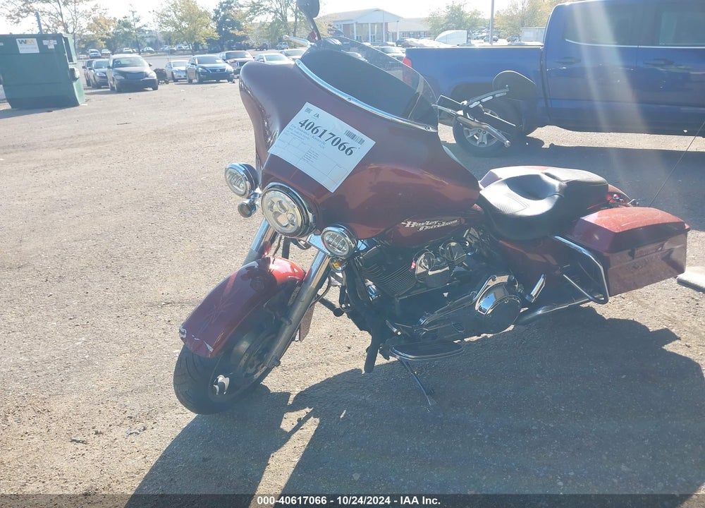2010 HARLEY-DAVIDSON FLHX VIN: 1HD1KB419AB654447