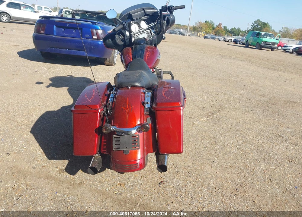 2010 HARLEY-DAVIDSON FLHX VIN: 1HD1KB419AB654447
