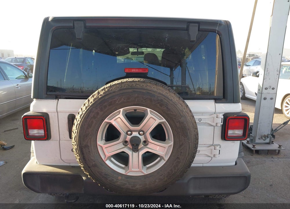 2018 JEEP WRANGLER UNLIMITED SPORT S 4X4 VIN: 1C4HJXDG8JW134740