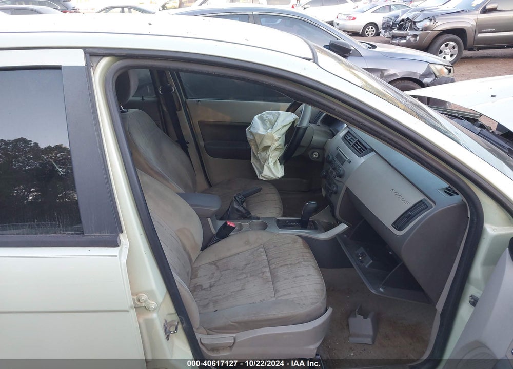 2010 FORD FOCUS SE VIN: 1FAHP3FN4AW212388