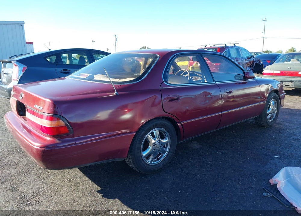 1996 LEXUS ES 300 VIN: JT8BF12G9T0144656
