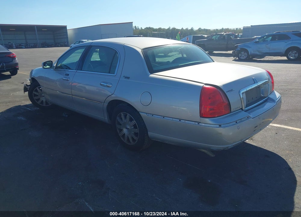 2011 LINCOLN TOWN CAR SIGNATURE LIMITED VIN: 2LNBL8CV4BX763497