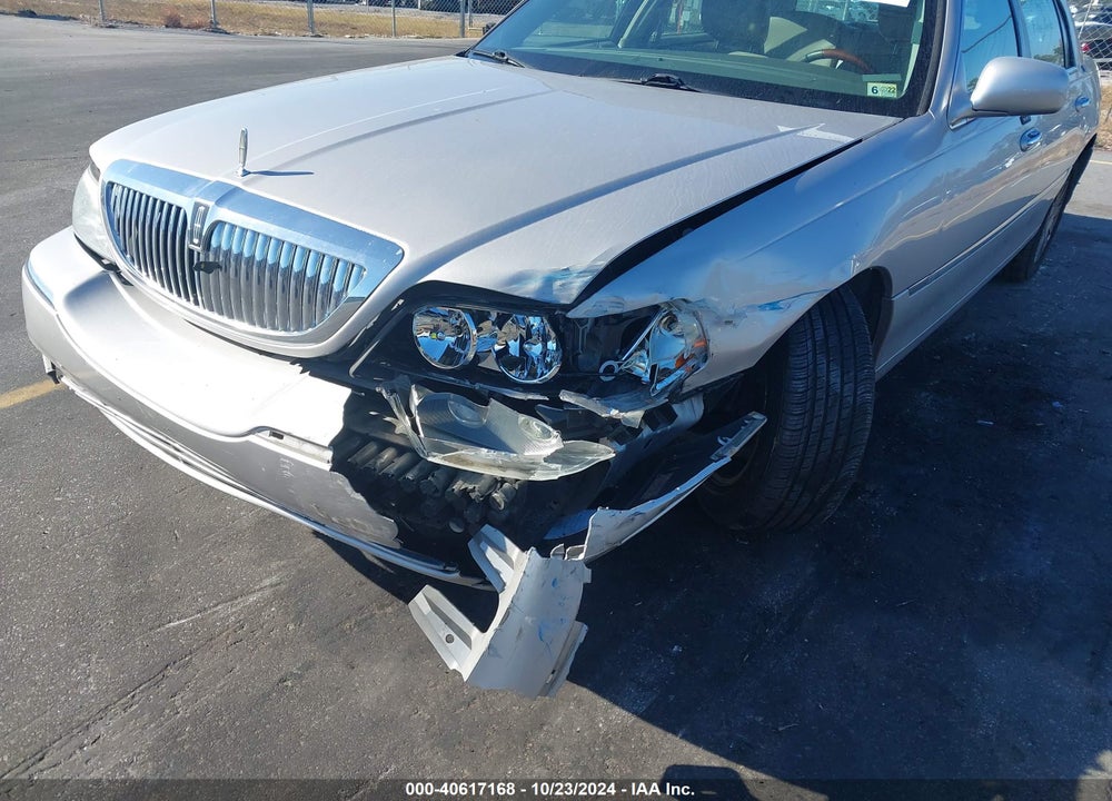 2011 LINCOLN TOWN CAR SIGNATURE LIMITED VIN: 2LNBL8CV4BX763497