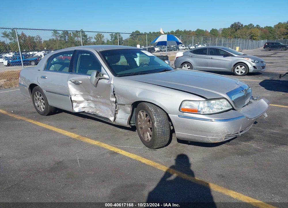2011 LINCOLN TOWN CAR SIGNATURE LIMITED VIN: 2LNBL8CV4BX763497