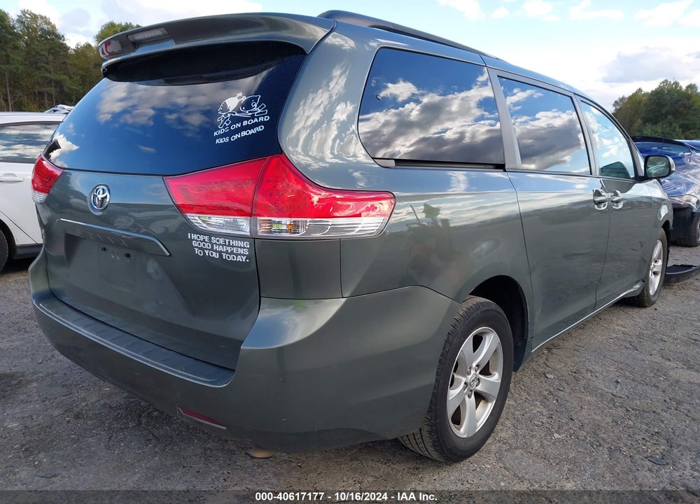 2014 TOYOTA SIENNA LE V6 8 PASSENGER VIN: 5TDKK3DC1ES409167