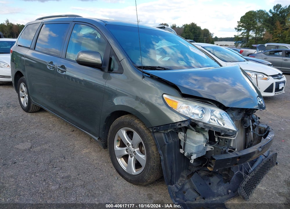 2014 TOYOTA SIENNA LE V6 8 PASSENGER VIN: 5TDKK3DC1ES409167