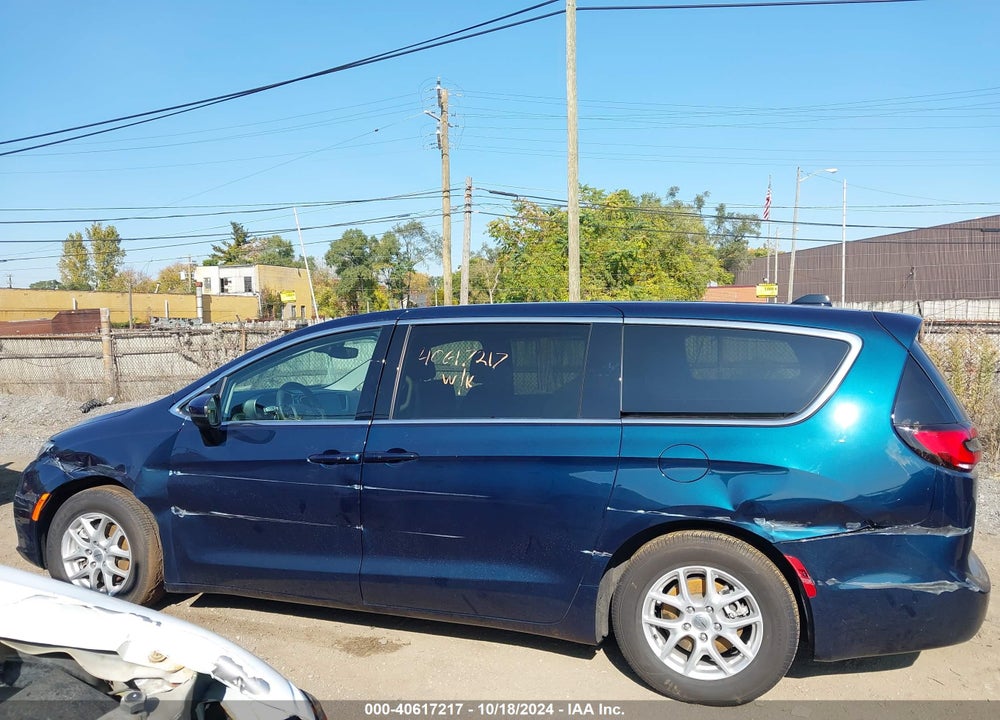 2023 CHRYSLER PACIFICA TOURING L VIN: 2C4RC1BG7PR502258