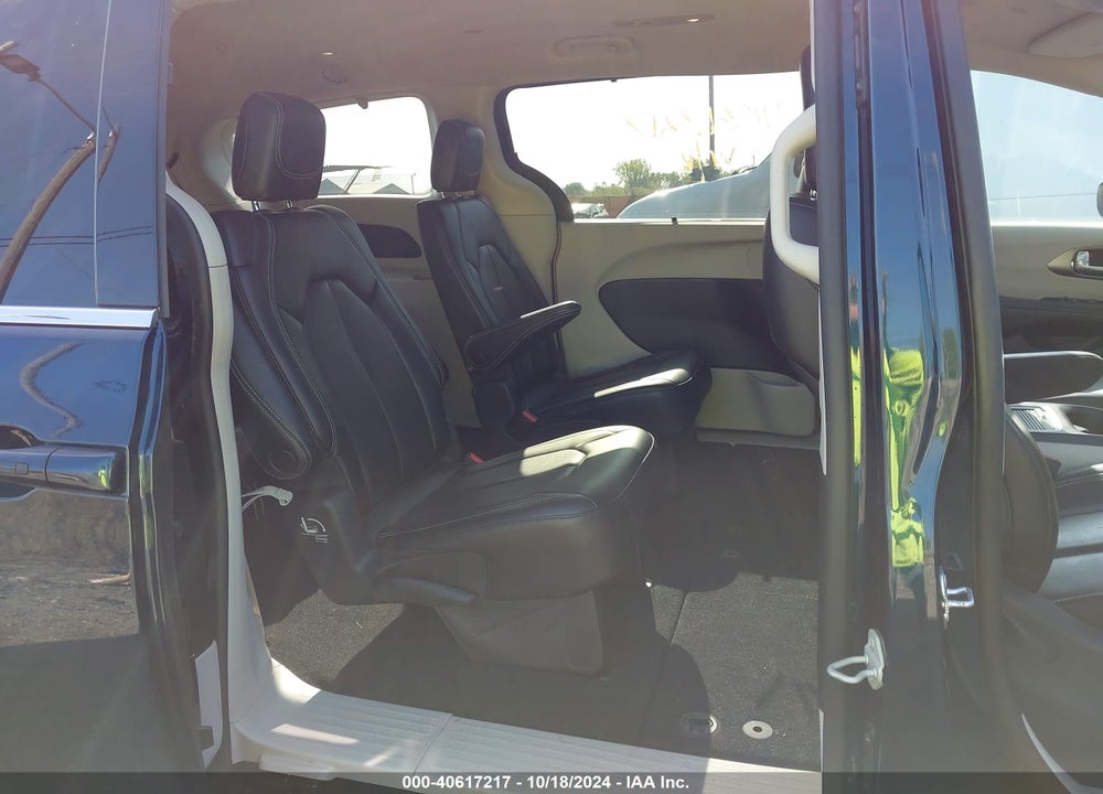2023 CHRYSLER PACIFICA TOURING L VIN: 2C4RC1BG7PR502258