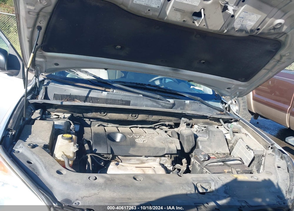 2011 TOYOTA RAV4 VIN: 2T3KF4DV1BW064230