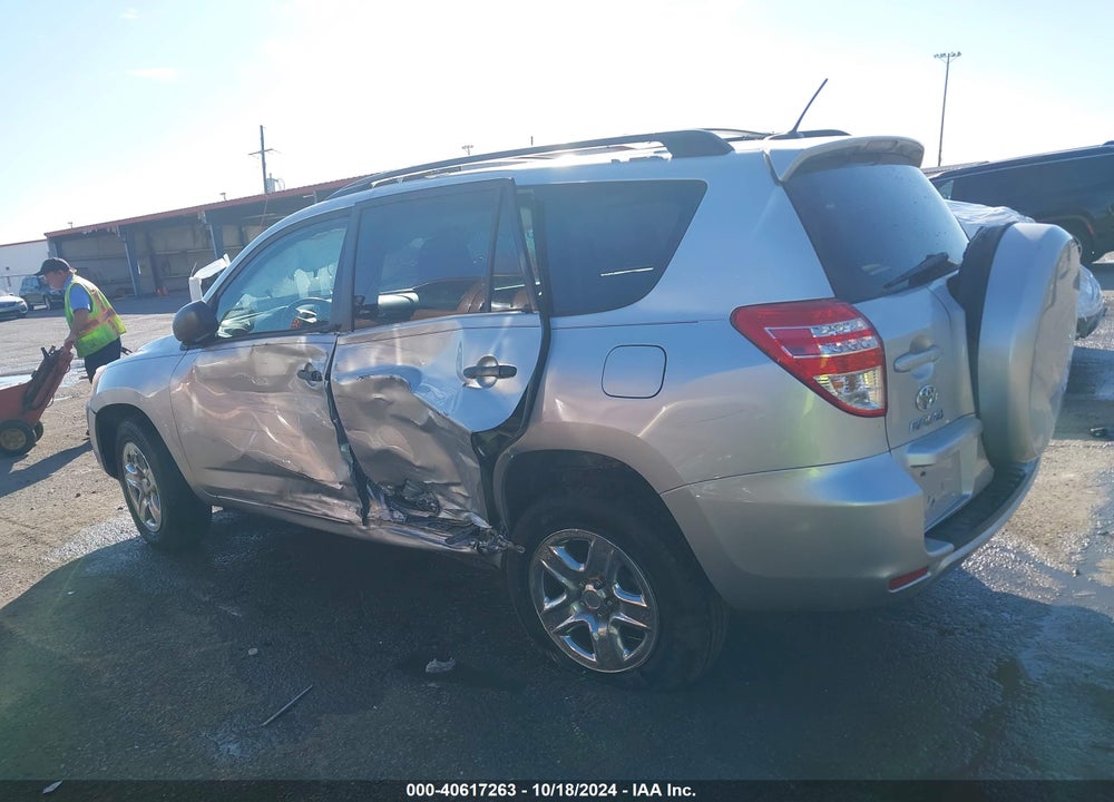 2011 TOYOTA RAV4 VIN: 2T3KF4DV1BW064230