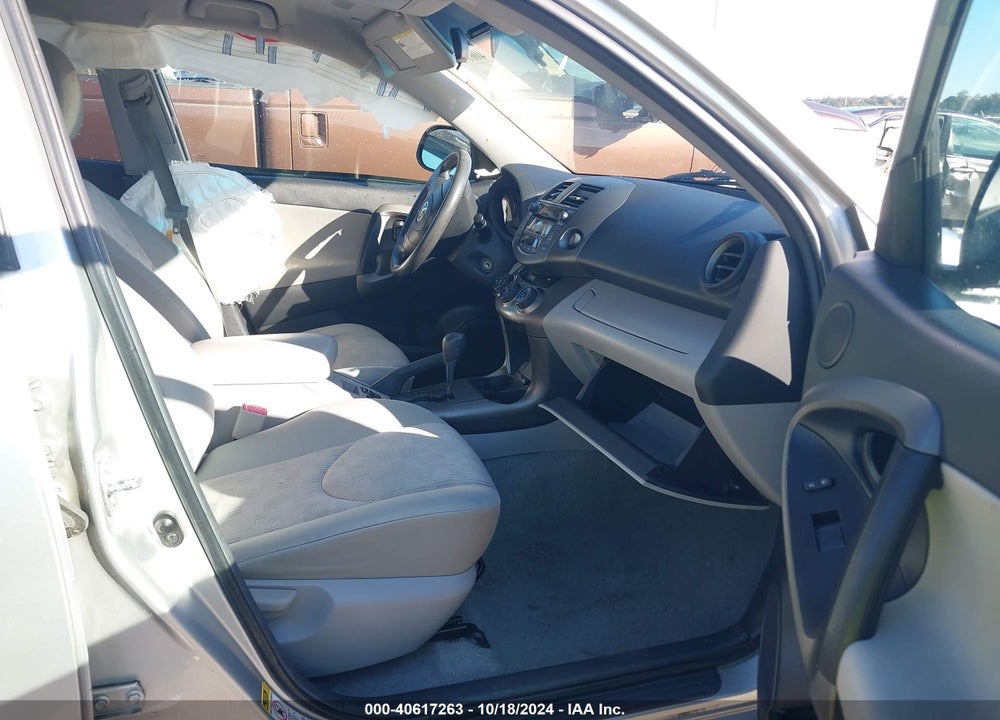 2011 TOYOTA RAV4 VIN: 2T3KF4DV1BW064230