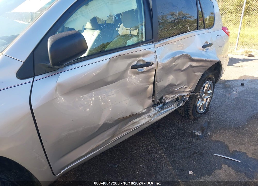 2011 TOYOTA RAV4 VIN: 2T3KF4DV1BW064230