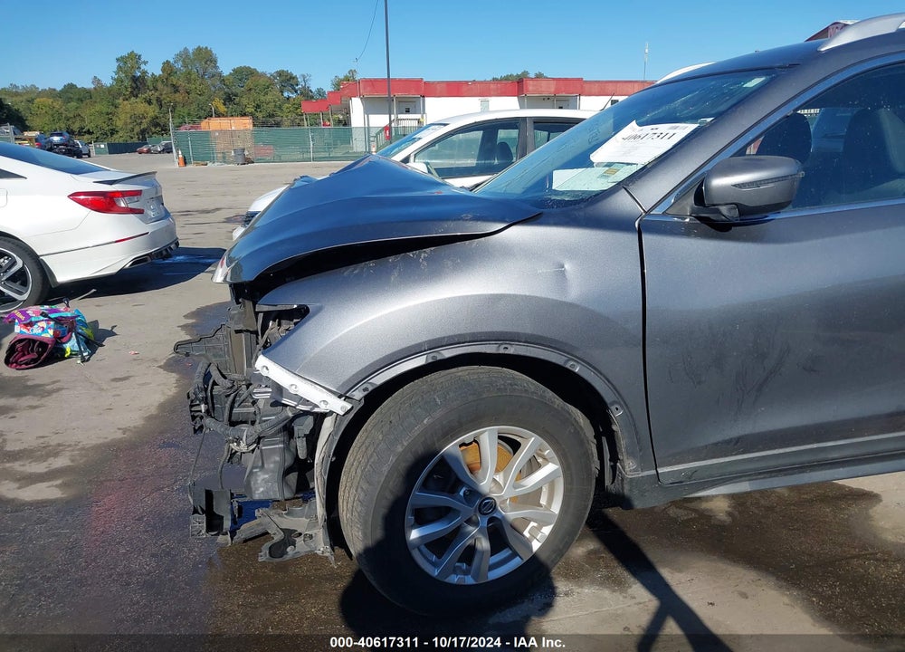 2018 NISSAN ROGUE SV VIN: KNMAT2MT1JP589435