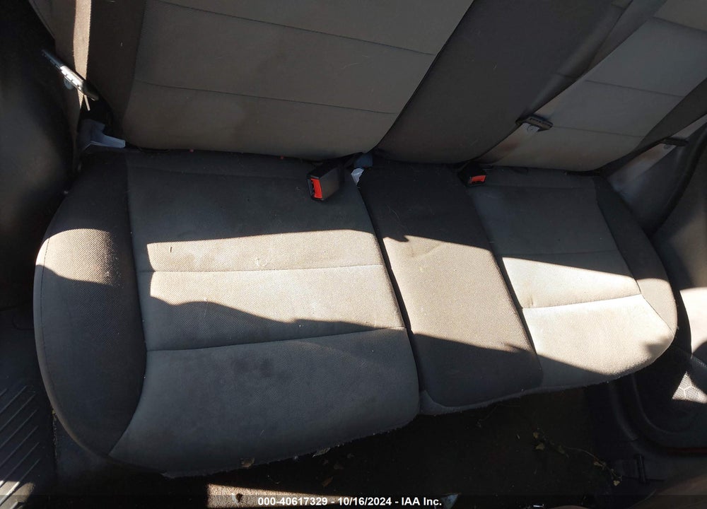 2005 FORD ESCAPE XLS VIN: 1FMYU02Z75KB85240