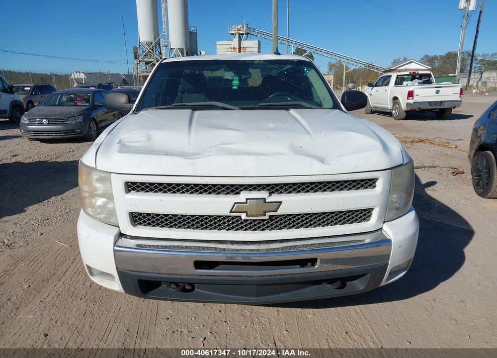 2011 CHEVROLET SILVERADO 1500 LT VIN: 1GCRKSE32BZ103760