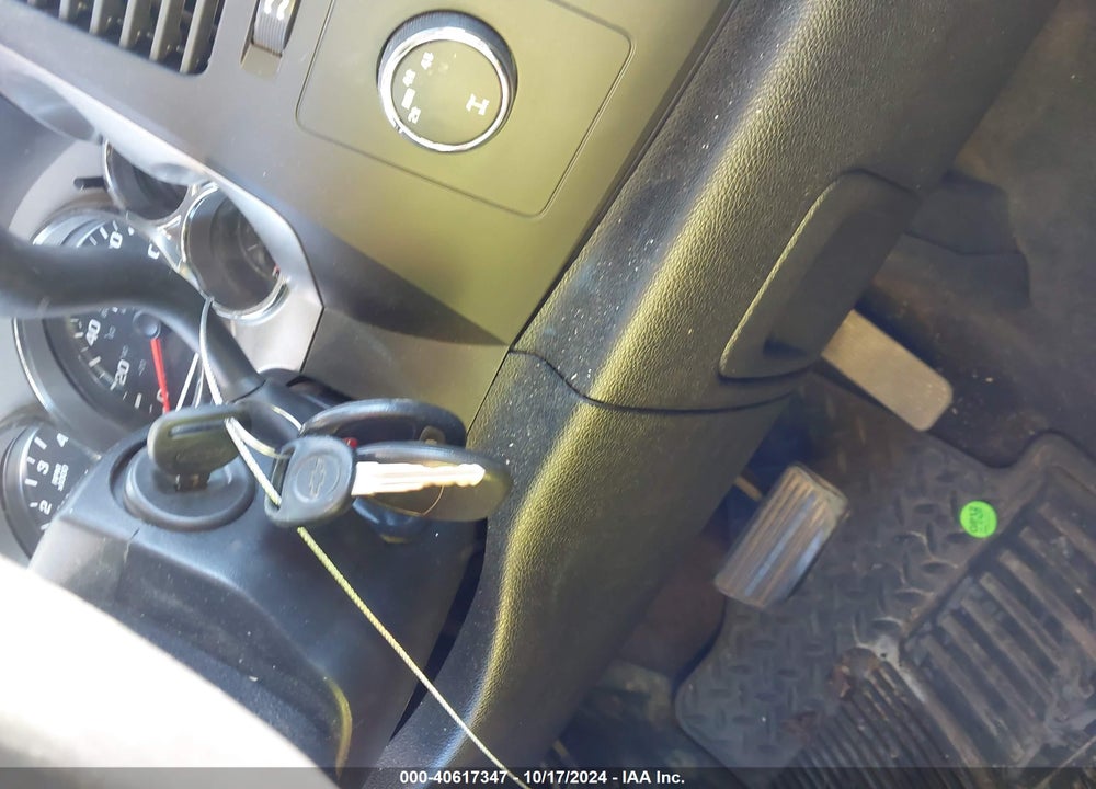 2011 CHEVROLET SILVERADO 1500 LT VIN: 1GCRKSE32BZ103760