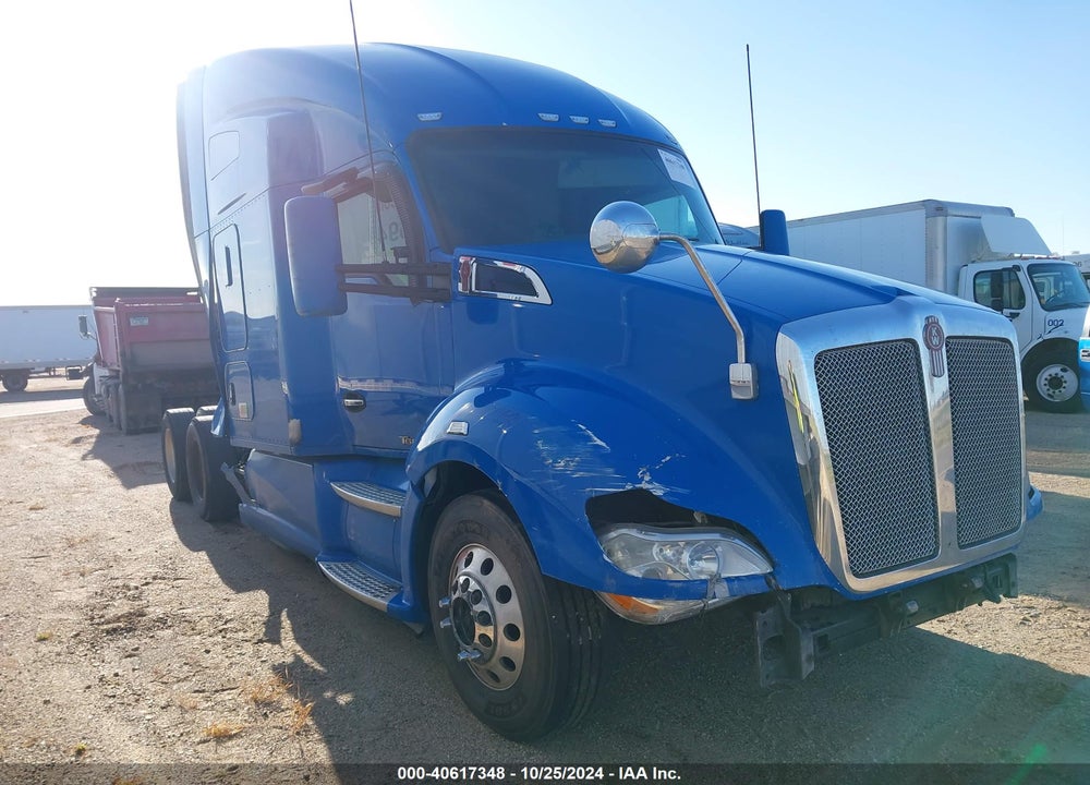 2015 KENWORTH T680 T680 VIN: 1XKYDP9X7FJ462014