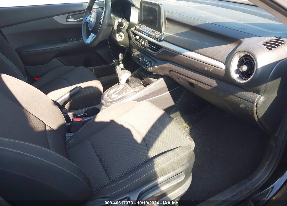 2021 KIA FORTE VIN: 3KPF24AD6ME290450