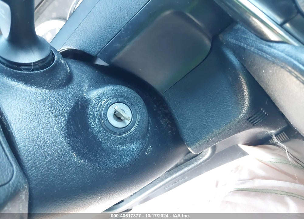 2014 TOYOTA CAMRY SE VIN: 4T1BF1FK2EU828665