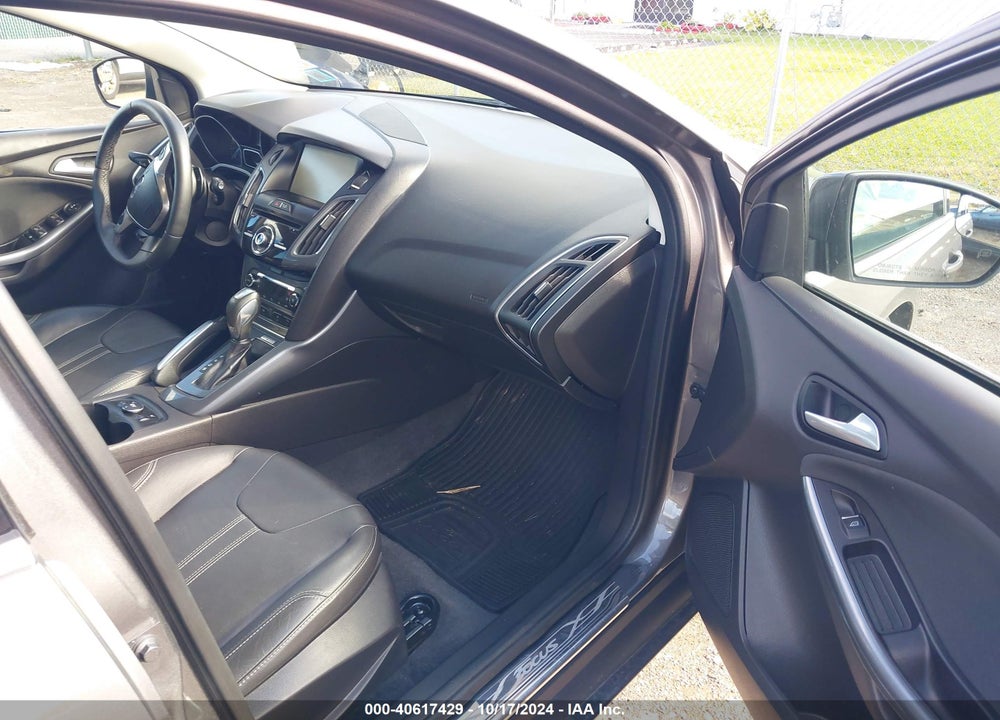 2012 FORD FOCUS TITANIUM VIN: 1FAHP3N20CL214523