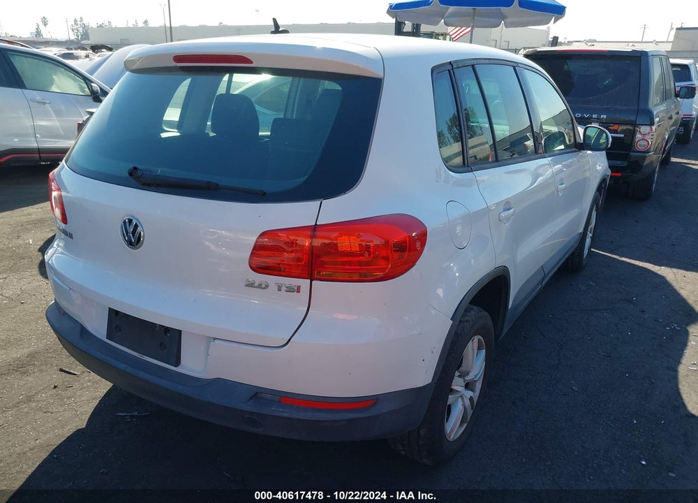 2013 VOLKSWAGEN TIGUAN S VIN: WVGAV3AX3DW562279
