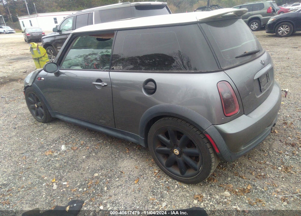 2003 MINI COOPER S VIN: WMWRE33403TD64186