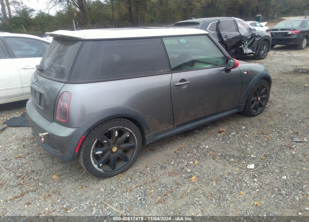 2003 MINI COOPER S VIN: WMWRE33403TD64186