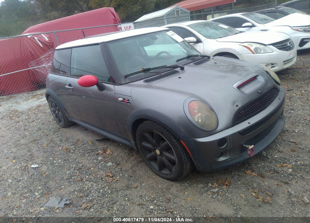 2003 MINI COOPER S VIN: WMWRE33403TD64186