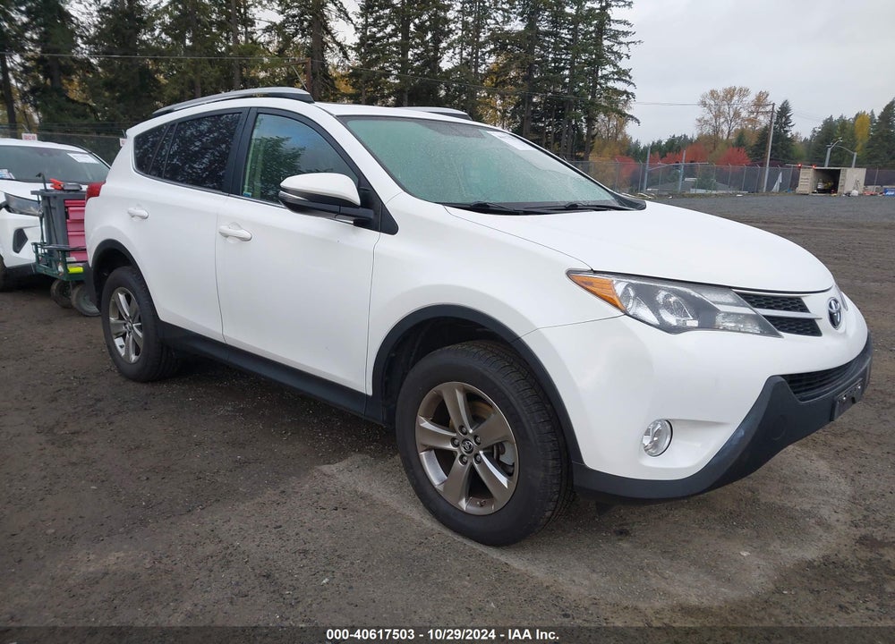 2015 TOYOTA RAV4 XLE VIN: JTMRFREV8FJ013323