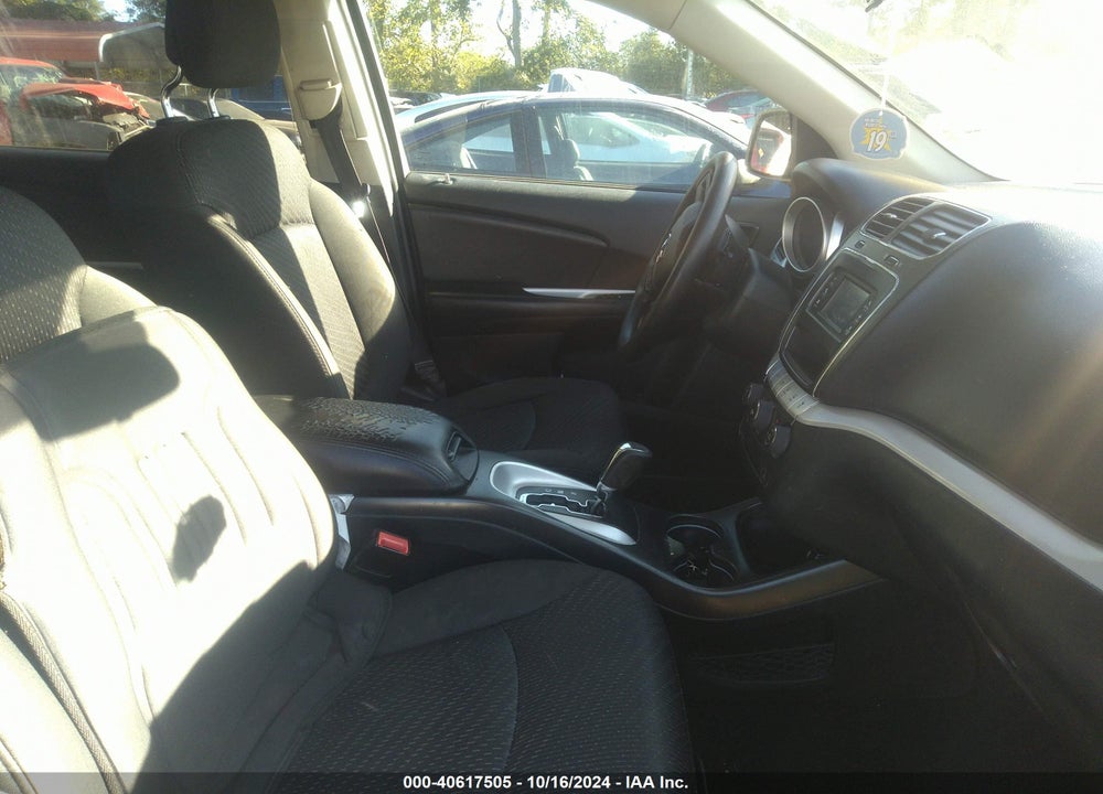 2018 DODGE JOURNEY SE VIN: 3C4PDCAB8JT170485