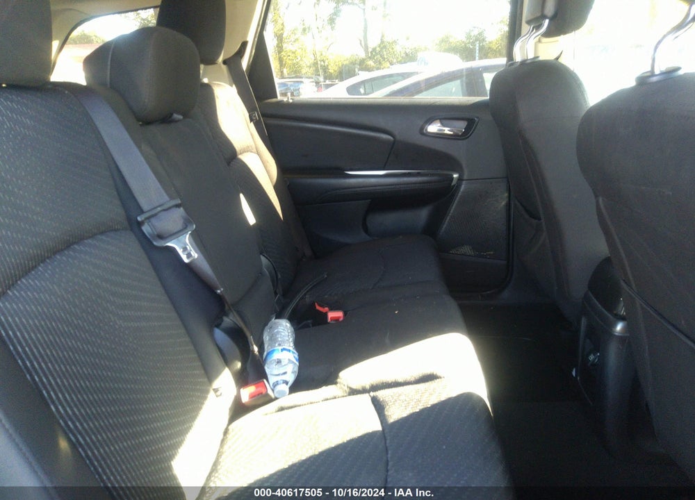 2018 DODGE JOURNEY SE VIN: 3C4PDCAB8JT170485