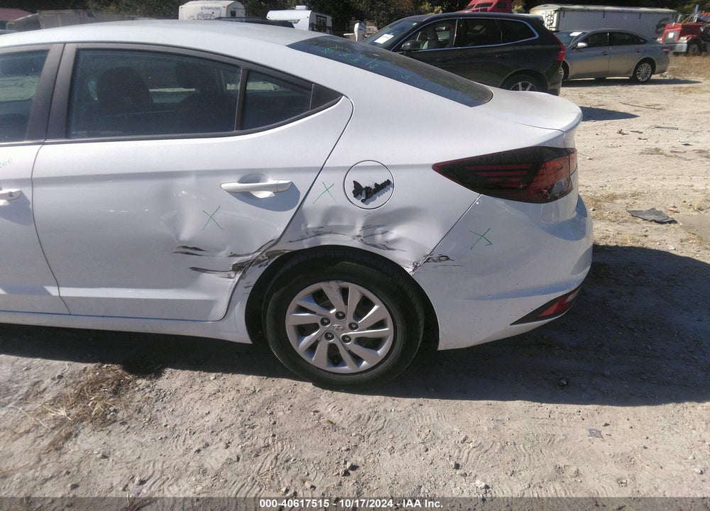 2019 HYUNDAI ELANTRA SE VIN: 5NPD74LF8KH441899