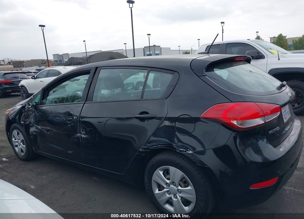 2017 KIA FORTE LX VIN: KNAFK5A84H5667462