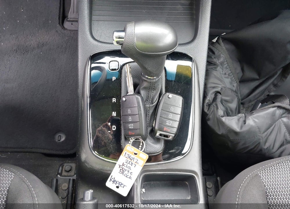 2017 KIA FORTE LX VIN: KNAFK5A84H5667462