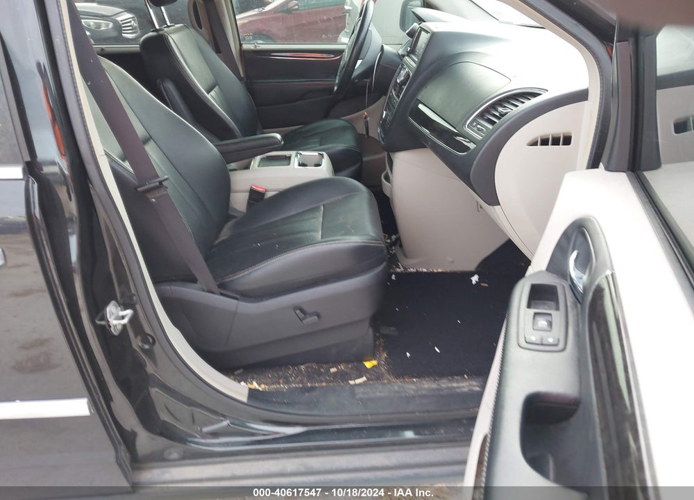 2016 CHRYSLER TOWN & COUNTRY TOURING-L ANNIVERSARY EDITION VIN: 2C4RC1CG0GR166774