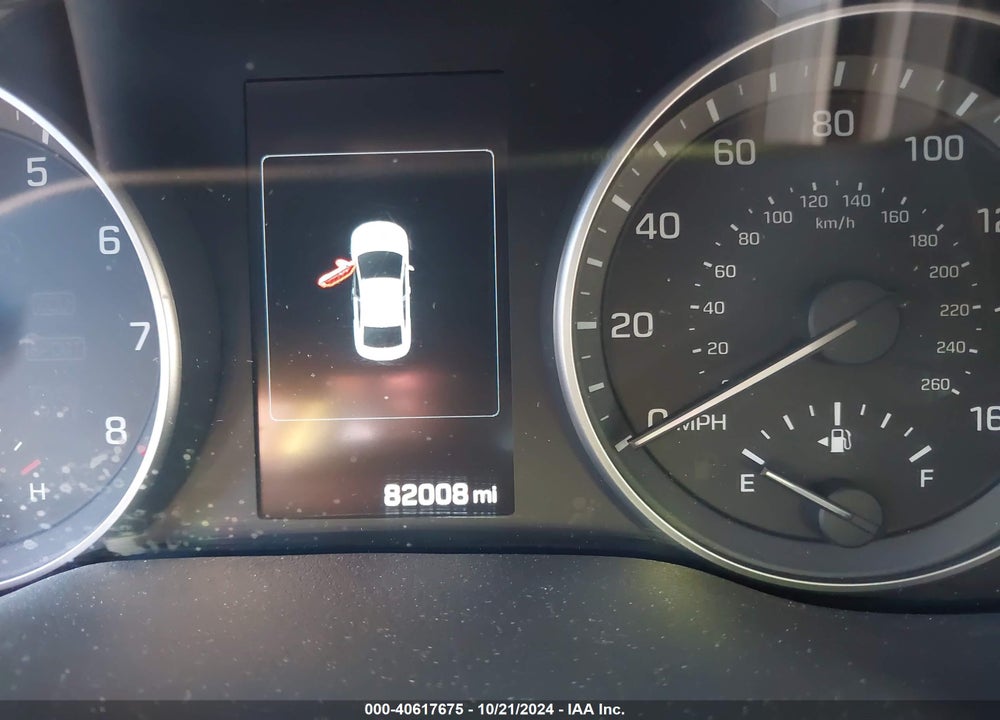 2017 HYUNDAI ELANTRA VIN: KMHD84LF7HU127314