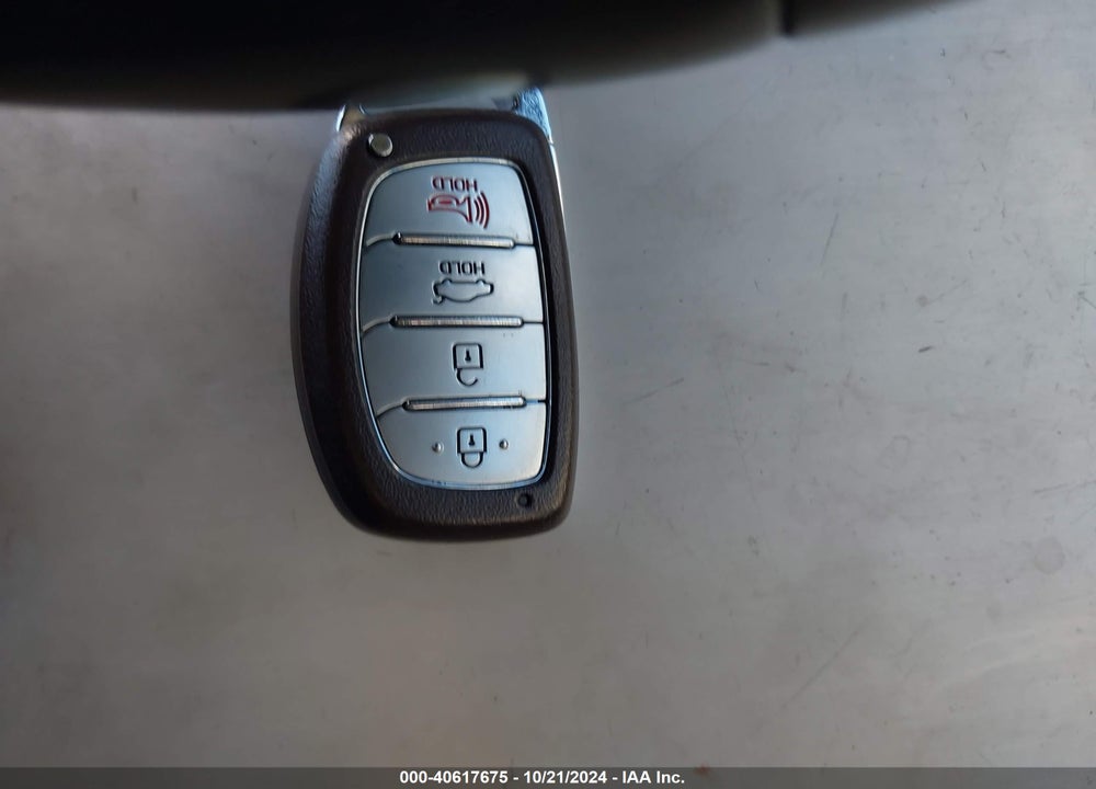 2017 HYUNDAI ELANTRA VIN: KMHD84LF7HU127314