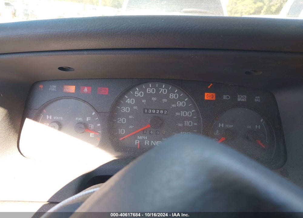 2005 MERCURY GRAND MARQUIS GS VIN: 2MEFM74W95X615076