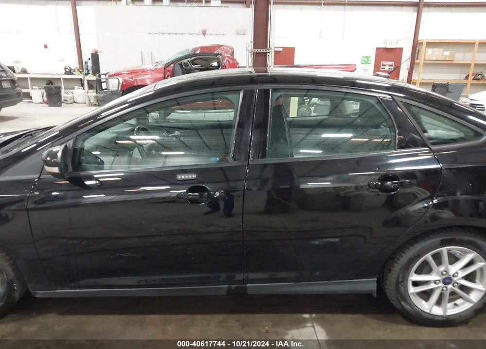 2016 FORD FOCUS SE VIN: 1FADP3F28GL230214