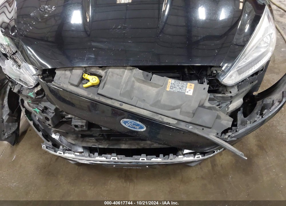 2016 FORD FOCUS SE VIN: 1FADP3F28GL230214