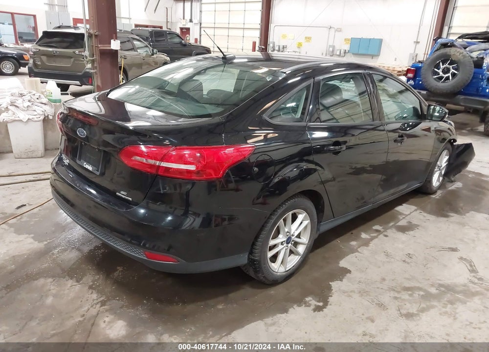 2016 FORD FOCUS SE VIN: 1FADP3F28GL230214