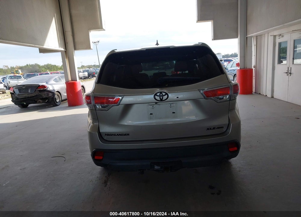 2014 TOYOTA HIGHLANDER XLE V6 VIN: 5TDJKRFH3ES052582