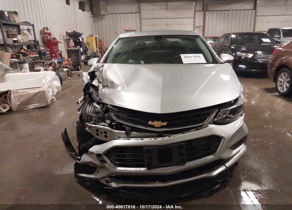 2018 CHEVROLET CRUZE LT AUTO VIN: 1G1BE5SM4J7129304