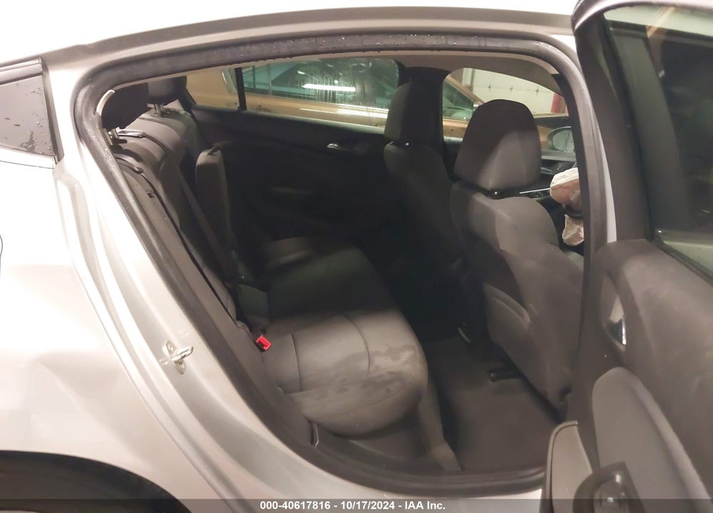 2018 CHEVROLET CRUZE LT AUTO VIN: 1G1BE5SM4J7129304