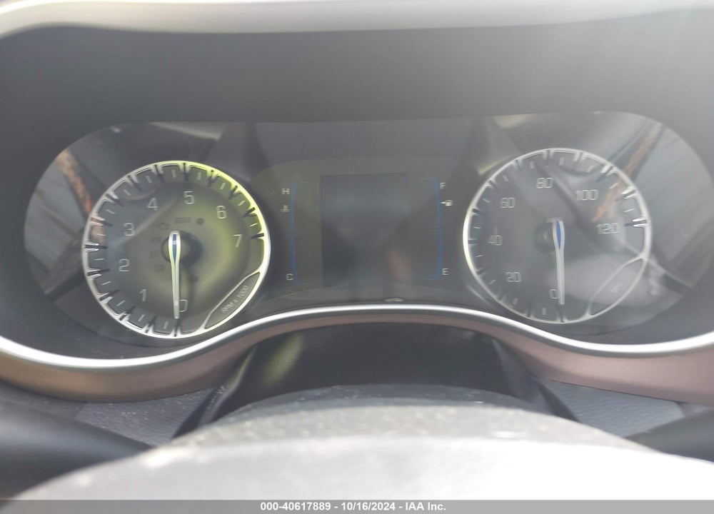 2017 CHRYSLER PACIFICA TOURING L VIN: 2C4RC1BG5HR511042