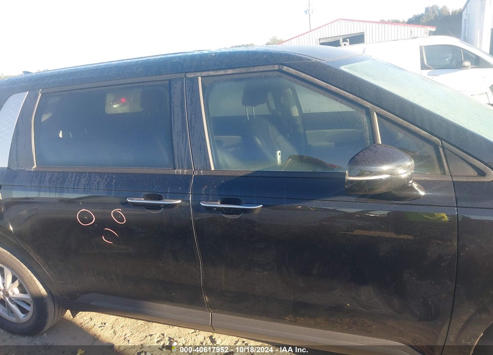 2022 KIA CARNIVAL MPV LX SEAT PACKAGE VIN: KNDNB4H32N6103091