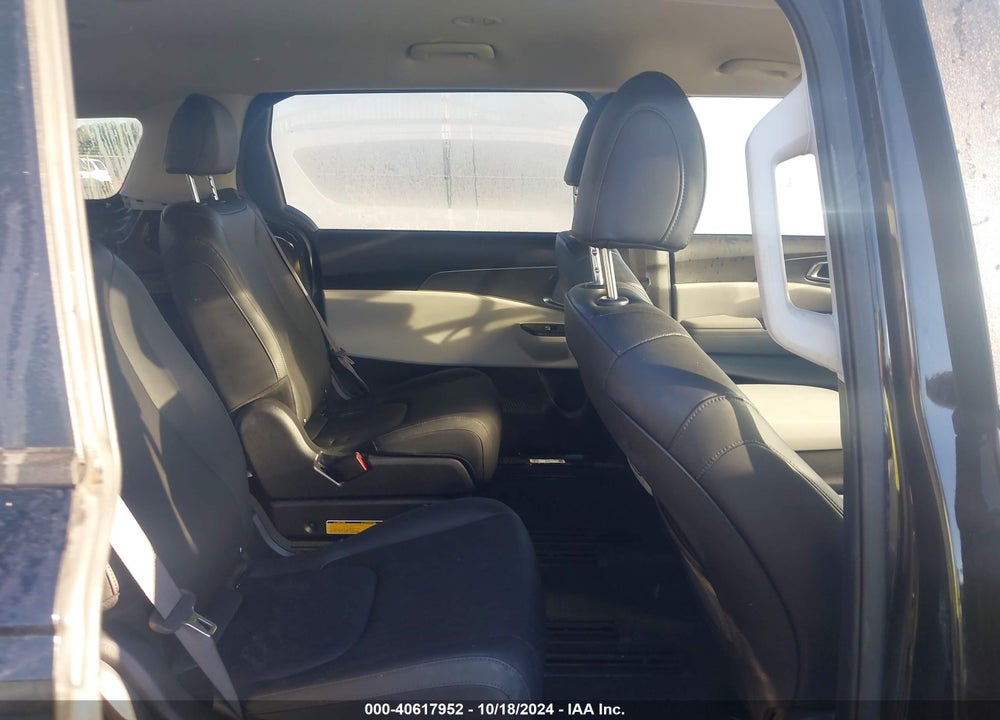 2022 KIA CARNIVAL MPV LX SEAT PACKAGE VIN: KNDNB4H32N6103091
