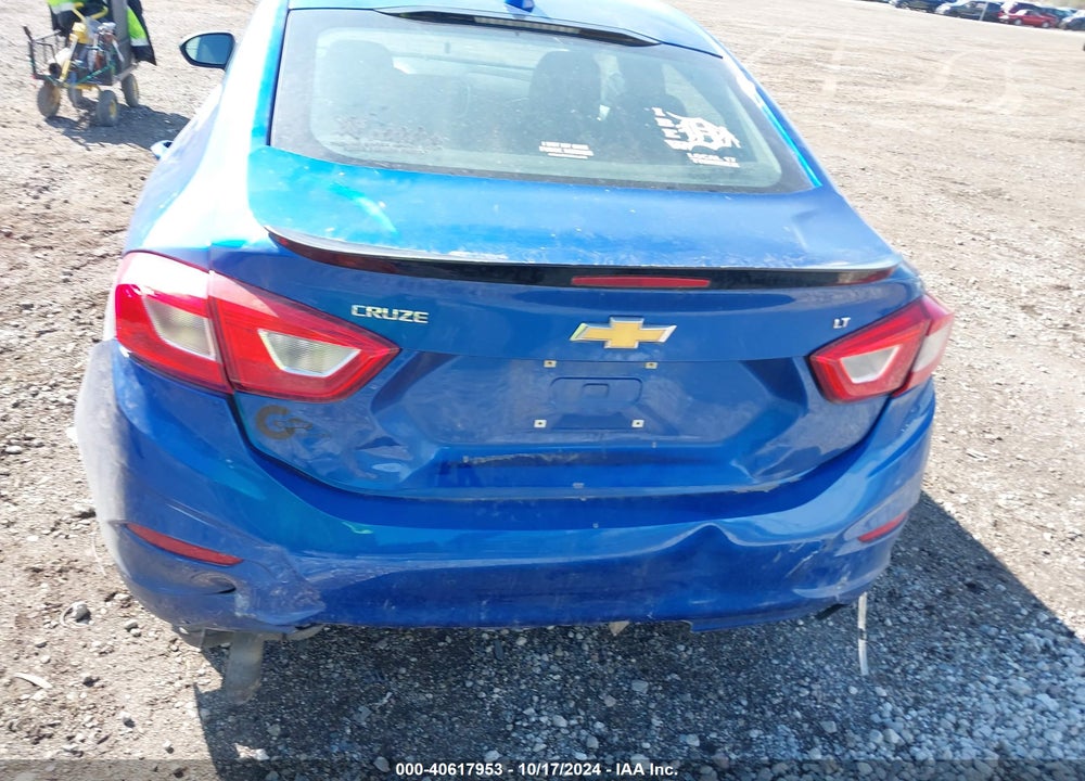 2018 CHEVROLET CRUZE LT AUTO VIN: 1G1BE5SM9J7245842