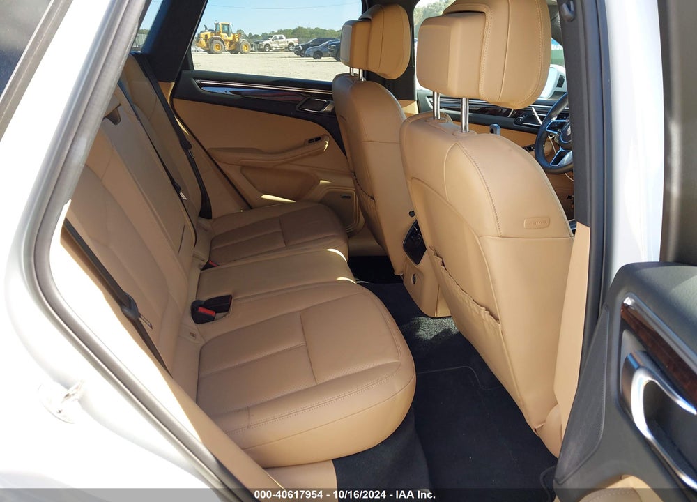 2018 PORSCHE MACAN VIN: WP1AA2A59JLB20630