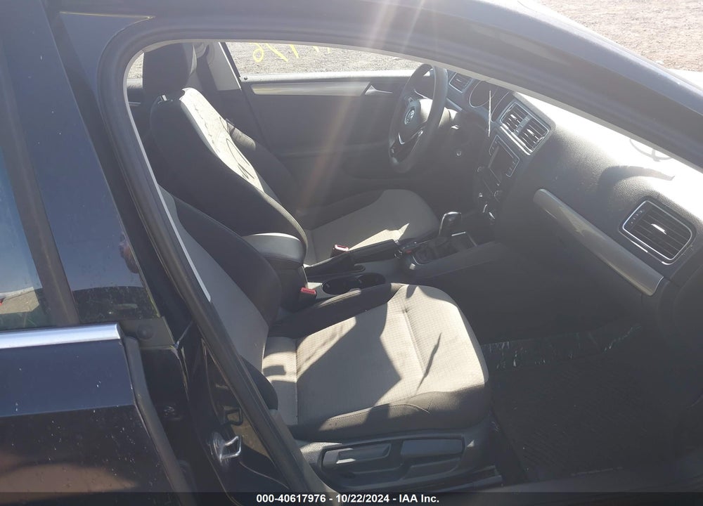 2017 VOLKSWAGEN JETTA 1.4T S VIN: 3VW2B7AJXHM315736
